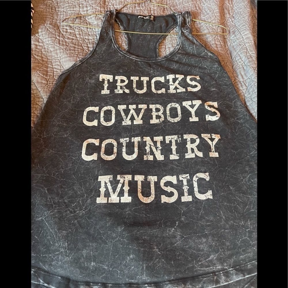 Popular Basics-tank top sz M trucks and cowboys